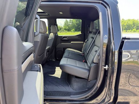 Used 2024 Chevrolet Silverado 1500 ZR2 w/ Technology Package AWD/4WD image 33