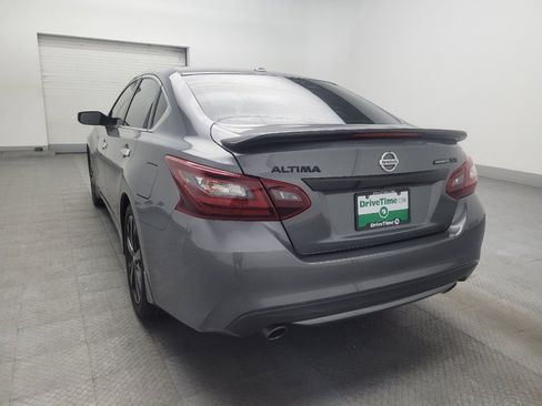 Used 2018 Nissan Altima 2.5 SR w/ SR Midnight Edition FWD image 5