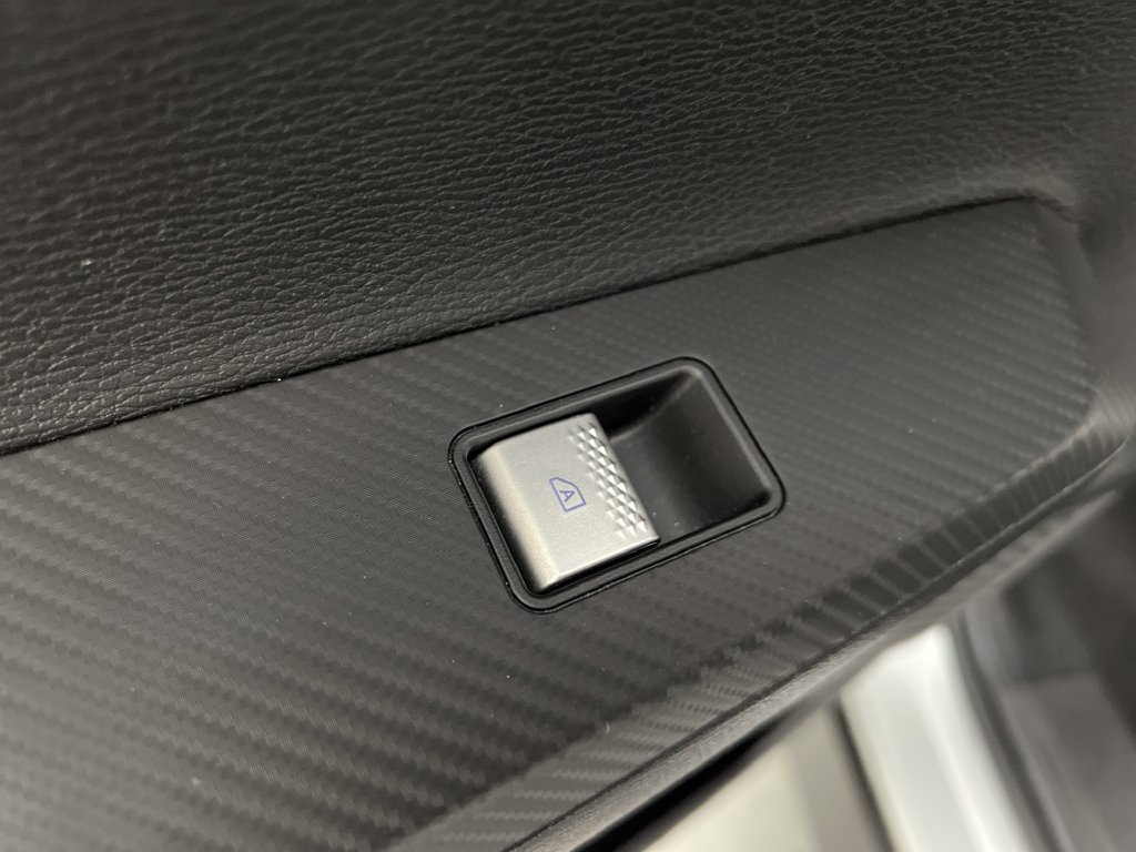 Used 2025 Mitsubishi Outlander SE FWD image 21