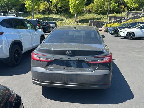 Used 2025 Toyota Camry LE FWD image 4