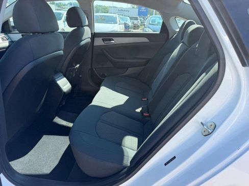 Used 2019 Hyundai Sonata SE FWD image 8