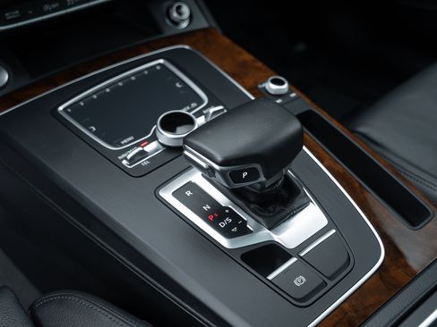 Used 2018 Audi Q5 2.0T Premium Plus w/ Premium Plus Package image 28