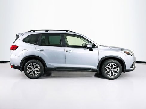 Used 2023 Subaru Forester Premium AWD/4WD image 10