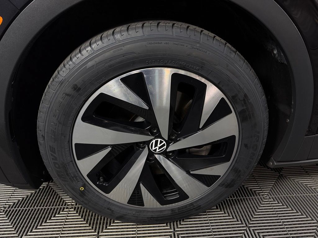 Used 2024 Volkswagen ID.4 2WD image 11