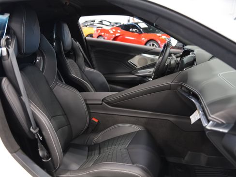 Used 2024 Chevrolet Corvette Z06 w/ Z07 Performance Package RWD image 38