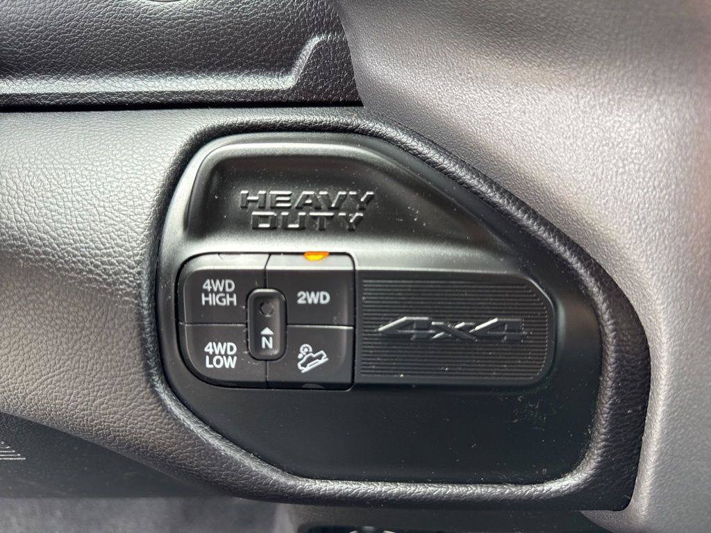Used 2024 RAM 2500 Big Horn w/ Off Road Package AWD/4WD image 40
