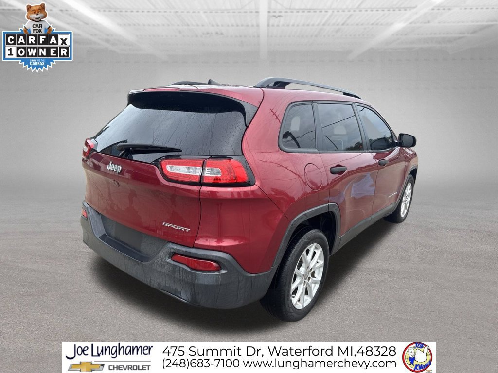 Used 2017 Jeep Cherokee Sport FWD image 3
