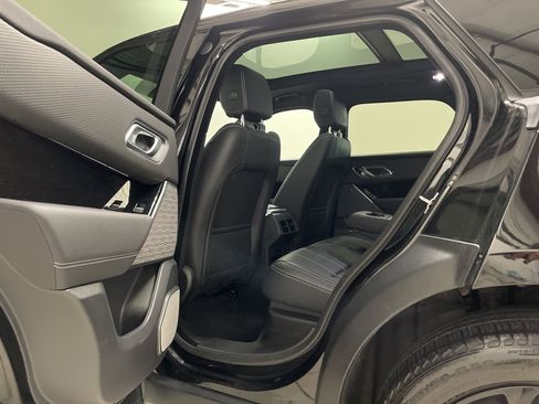 Used 2022 Land Rover Range Rover Velar R-Dynamic S image 26