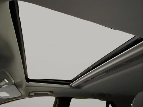 Used 2015 Mercedes-Benz ML 250 BlueTEC 4MATIC w/ Premium 1 Package image 25