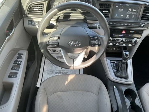 Used 2020 Hyundai Elantra SEL image 8
