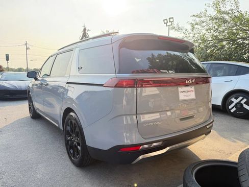 Used 2023 Kia Carnival SX Prestige FWD image 8