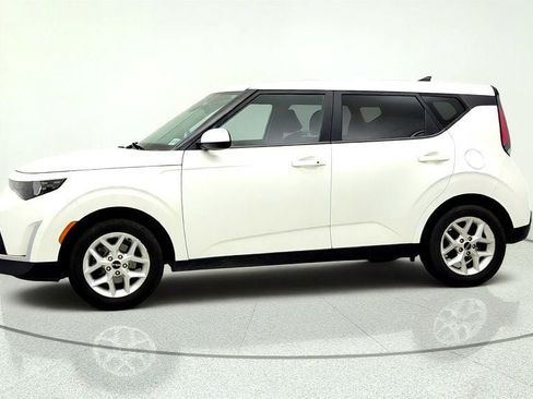 Used 2023 Kia Soul S FWD image 8