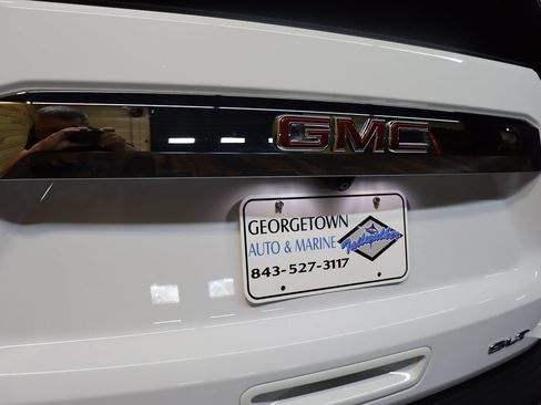 Used 2021 GMC Yukon XL SLT w/ SLT Premium Package RWD image 24