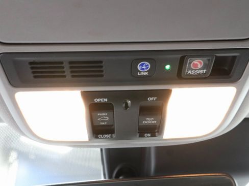 Used 2022 Honda Pilot Touring image 28