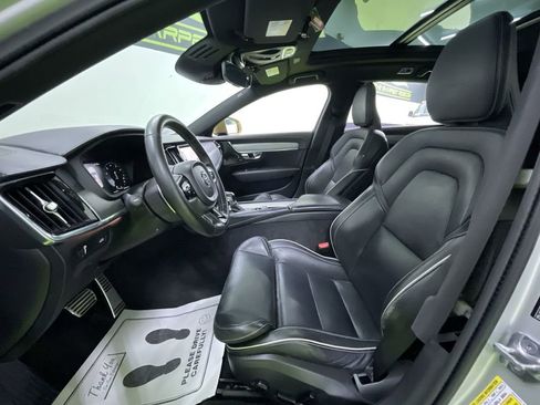 Used 2020 Volvo S90 T6 R-Design image 18