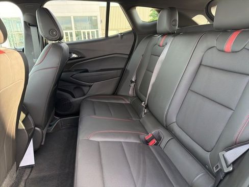 Used 2024 Chevrolet Trax RS w/ Sunroof Package image 33