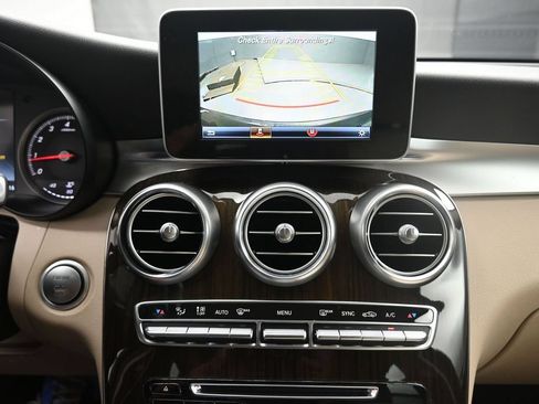 Used 2016 Mercedes-Benz GLC 300 4MATIC image 12