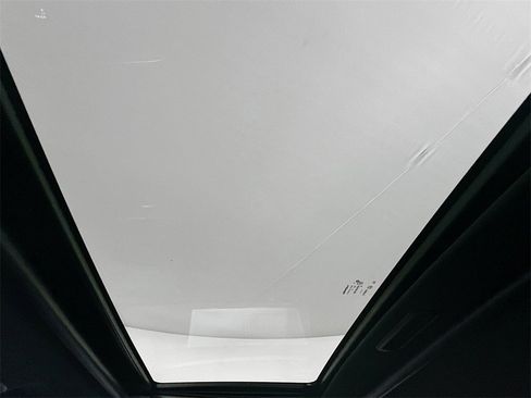 Used 2018 Dodge Challenger SXT Plus image 21