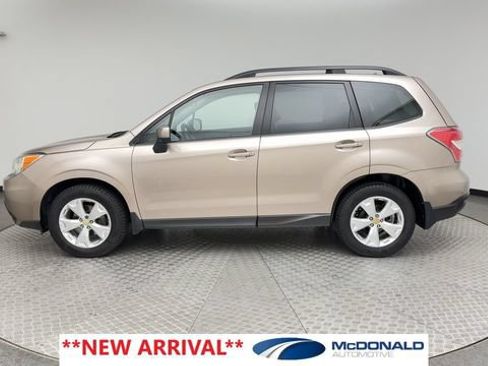 Used 2015 Subaru Forester 2.5i Premium AWD/4WD image 5