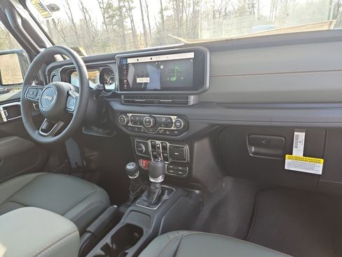 New 2026 Jeep Gladiator Mojave w/ Safety Group AWD/4WD image 16