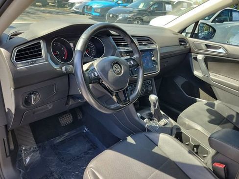 Used 2018 Volkswagen Tiguan SEL image 11