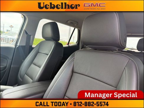 Used 2024 GMC Terrain SLT AWD/4WD image 21