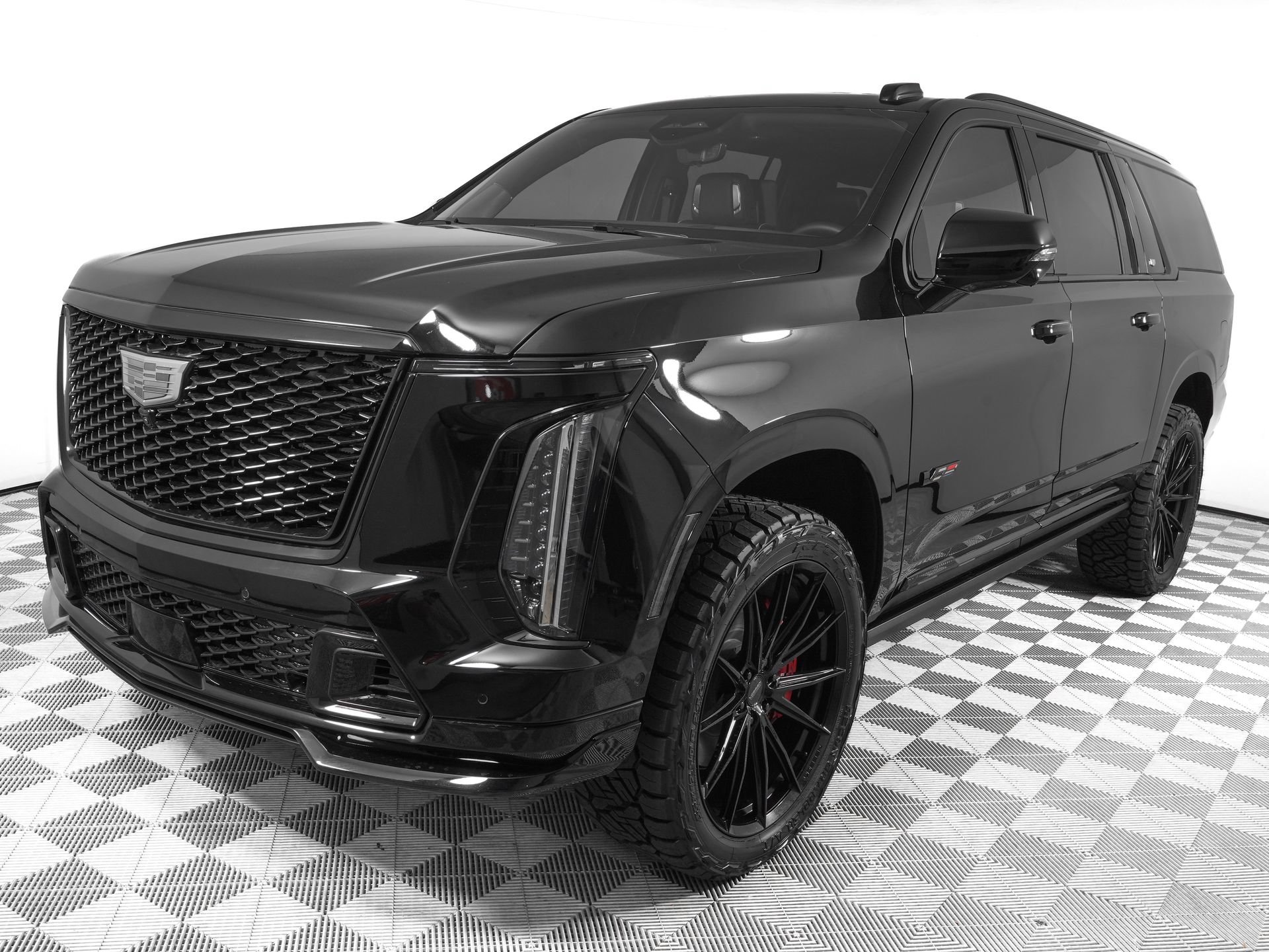 Used 2026 Cadillac Escalade ESV V w/ LPO, ONYX Package AWD/4WD image 8