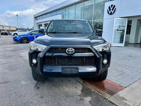 Used 2018 Toyota 4Runner SR5 Premium image 2