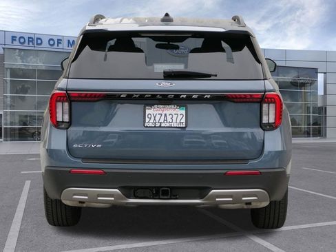Used 2026 Ford Explorer Active w/ Active Comfort Package RWD image 5