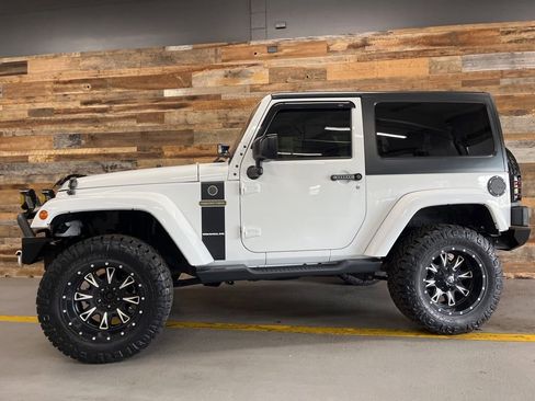 Used 2017 Jeep Wrangler Sport AWD/4WD image 19