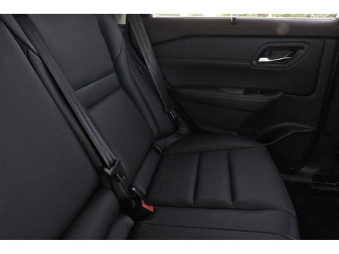 Used 2023 Nissan Rogue SV w/ SV Premium B Package image 15