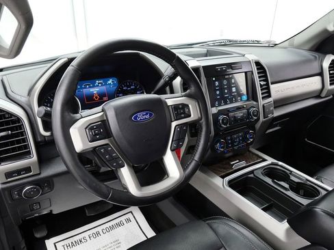 Used 2018 Ford F250 Lariat w/ Lariat Value Package AWD/4WD image 13