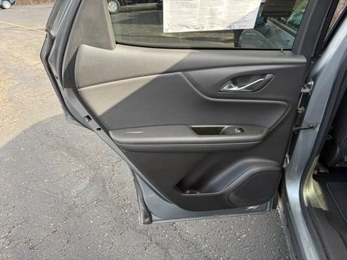 Used 2025 Chevrolet Blazer LT FWD image 18
