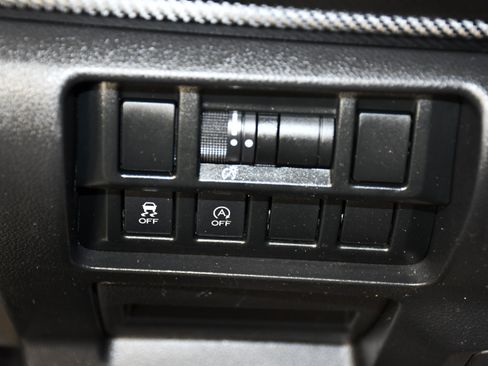 Used 2023 Subaru Crosstrek 2.0i AWD/4WD image 35