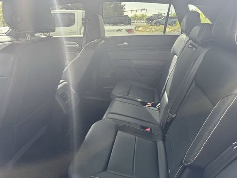 Used 2023 Volkswagen Atlas Cross Sport SE AWD/4WD image 10