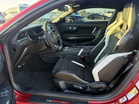 Used 2021 Ford Mustang Shelby GT500 w/ Carbon Fiber Track Pack image 5