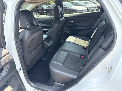 Used 2023 Nissan Ariya FWD image 17