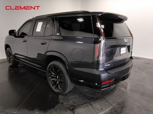 Used 2023 Cadillac Escalade Sport Platinum w/ LPO, ONYX Package image 7