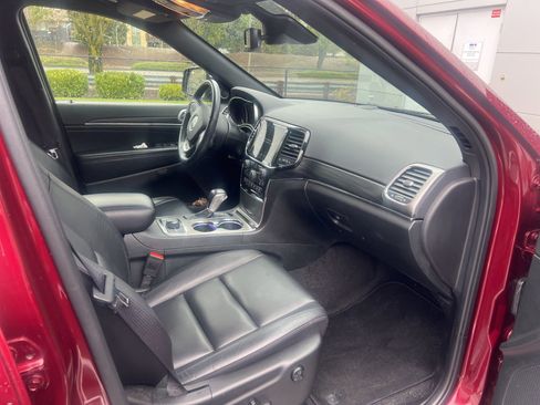 Used 2022 Jeep Grand Cherokee Limited w/ Trailer Tow Group IV image 7