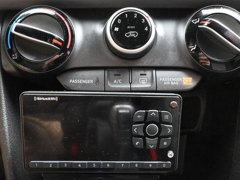 Used 2019 Hyundai Kona SE image 17