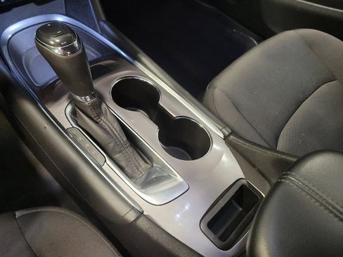 Used 2018 Chevrolet Malibu LT FWD image 26