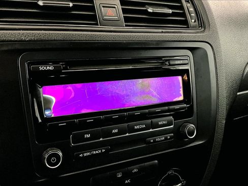 Used 2015 Volkswagen Jetta S image 21
