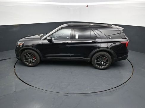 Used 2025 Ford Explorer ST-Line w/ ST-Line Street Pack AWD/4WD image 46