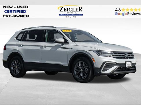 Used 2023 Volkswagen Tiguan SE FWD image 1