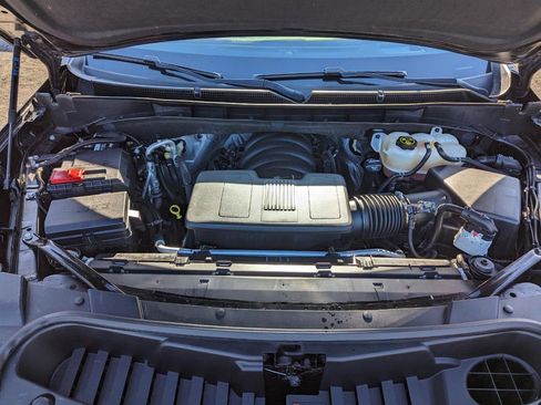 Used 2022 Cadillac Escalade Premium Luxury image 45