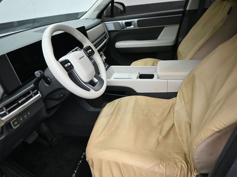 Used 2025 Hyundai Santa Fe SEL FWD image 12