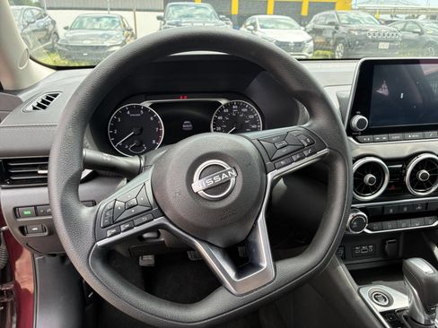 Used 2025 Nissan Sentra SV FWD image 22