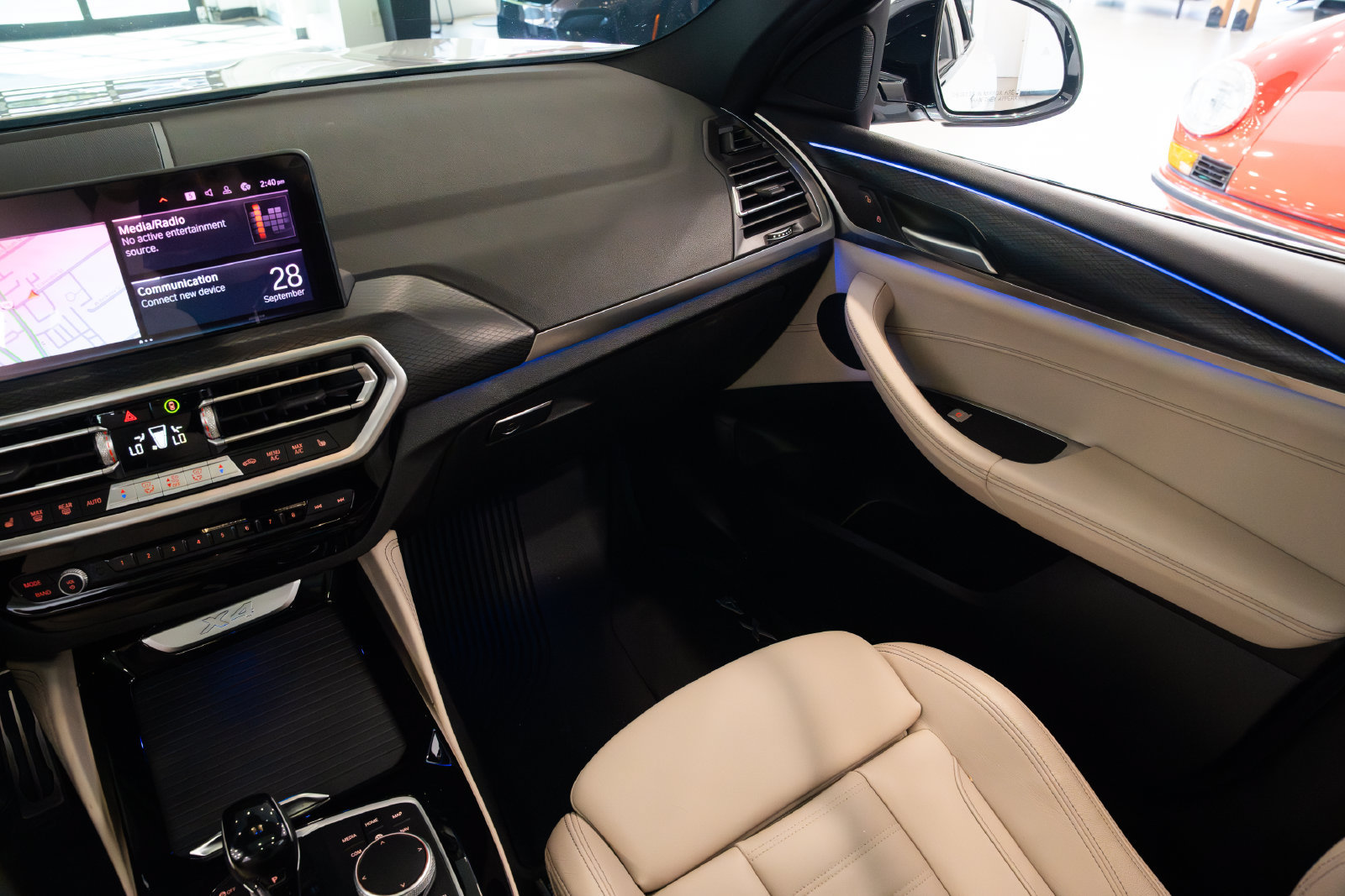 Used 2023 BMW X4 xDrive30i w/ M Sport Package AWD/4WD image 11