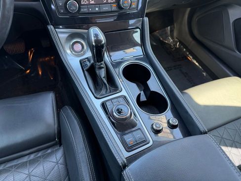 Used 2016 Nissan Maxima Platinum image 17