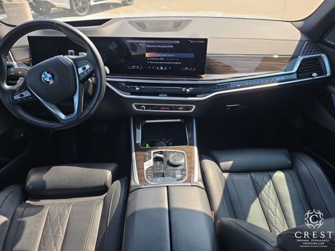 Used 2025 BMW X5 xDrive50e image 13